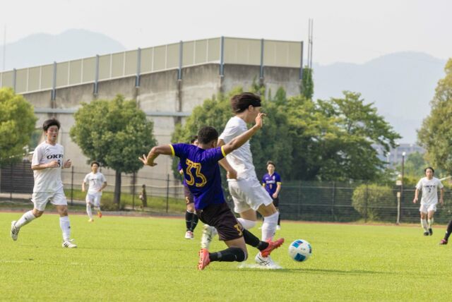 25/26 
第60回The KSL アストエンジ関西サッカーリーグDivision2 
第8節 @kyotoshikoclub 
【Match Inside 2/3】
📸No.1-2 DF瀧あもるがペナルティエリアに侵入し、
PKをゲット！

📸No.3-5 MF濱中優俊が冷静に決めて、1-1同点！

📸No.6-11 MF濱中のポストからMF沼田大輝がドリブル突破からのクロスを上げ、

📸No.12-20 FW柳 秀聖がヘディングで押し込み、
2-1逆転！歓喜のセレブレーション！

📸by @keisuke_imachi 

ーーーーーーーーーーーー

#社会人サッカー
#社会人リーグ
#大阪府社会人サッカー
#アストエンジ
#アストエンジ関西サッカーリーグ 
#アストエンジ関西サッカーリーグ2部 
#アストエンジ関西サッカーリーグdivision2 
#生野区
#OKFC
#大阪コリアンフットボールクラブ 

#スポンサー
#ミレ信用組合
#NK興産
#きらく屋
#原田建物株式会社
#株式会社Bond
#株式会社宮川公製作所
#株式会社ホームテックビルサービス
#株式会社コピー
#株式会社Eikyu
#おにやんま君